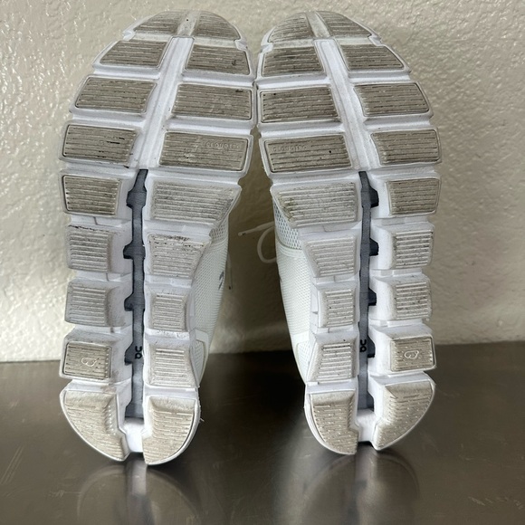 ON Running Shoes - Picture 8 of 10